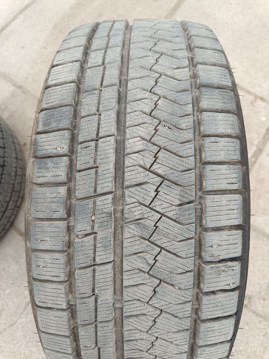 Triangle PL02 235/45/18 зимняя