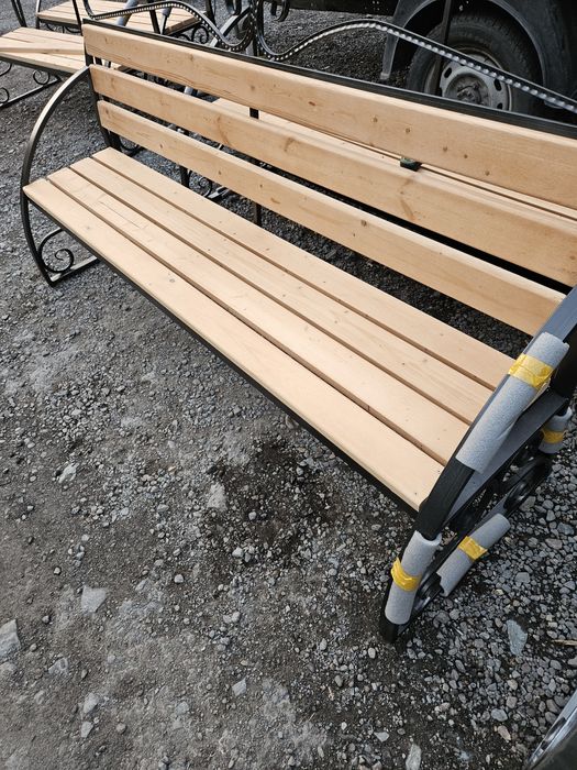 Скамья со спинкой