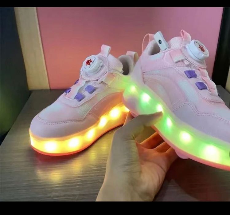 Роликовые кроссовки для девочек