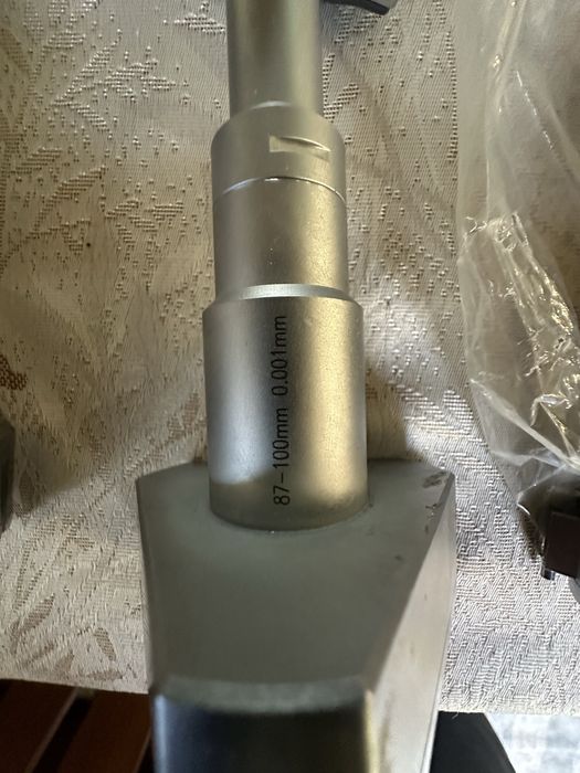 Дигитален триточков вътромер