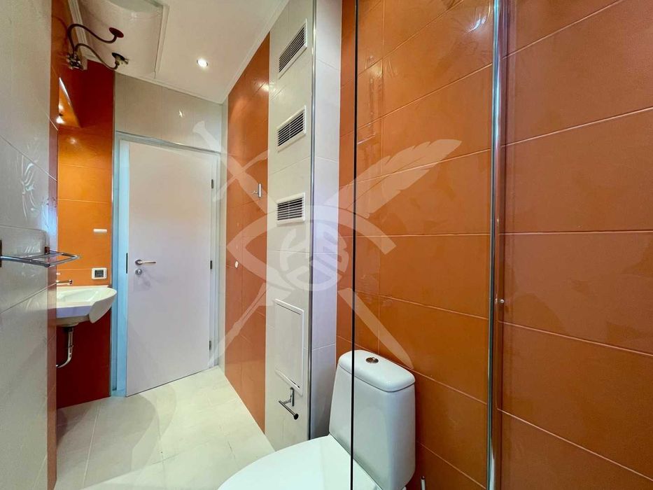 Дава се под наем Тристаен апартамент в София, Център - 75 кв.м за 790 € - Снимка #11
