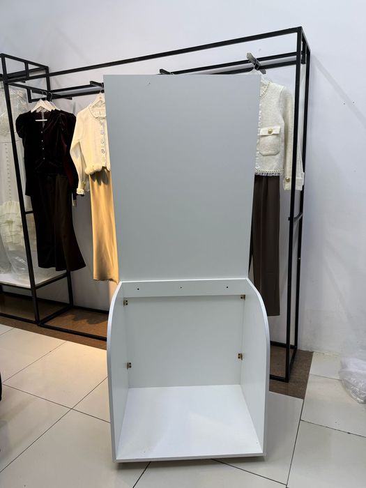 Продам зеркало напольное