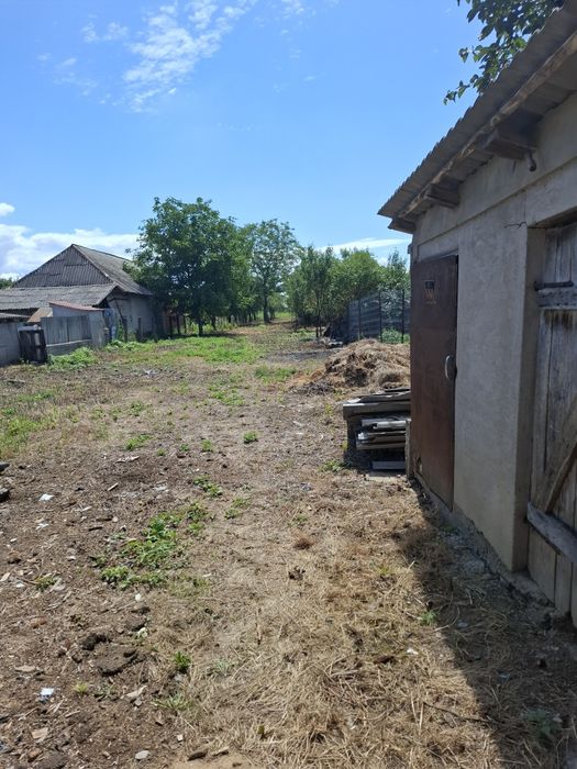 Vând casă cu 2 camere Mediesu Aurit