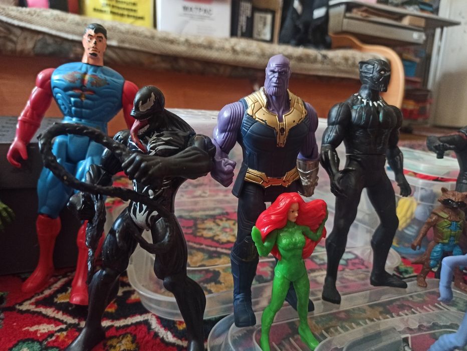 Продам набор Marvel
