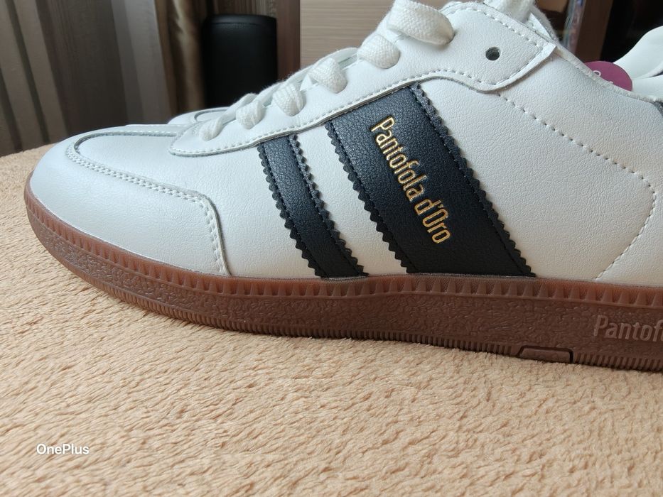 Кросовки PANTOFOLA D'ORO новые.