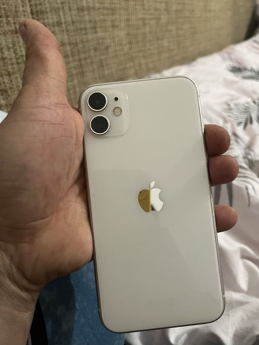 Продам Айфон 11 64гб