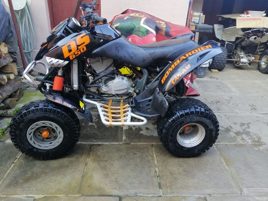 Vând quad Can-am Bombardier de 650