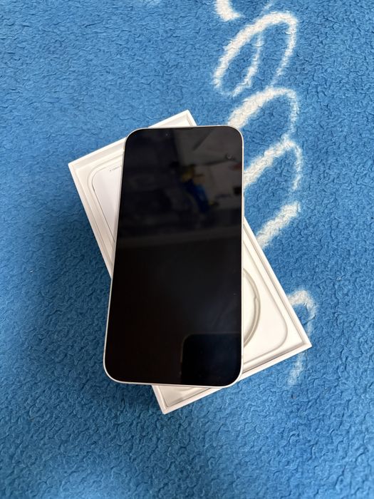 iPhone 13 [продам срочно]