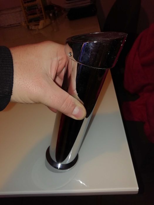 Бар плот чисто нов