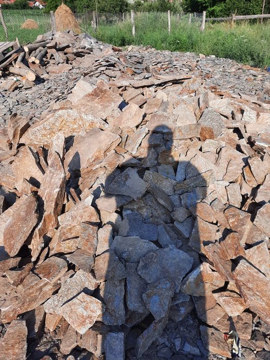 Piatră de Pavat și Placat