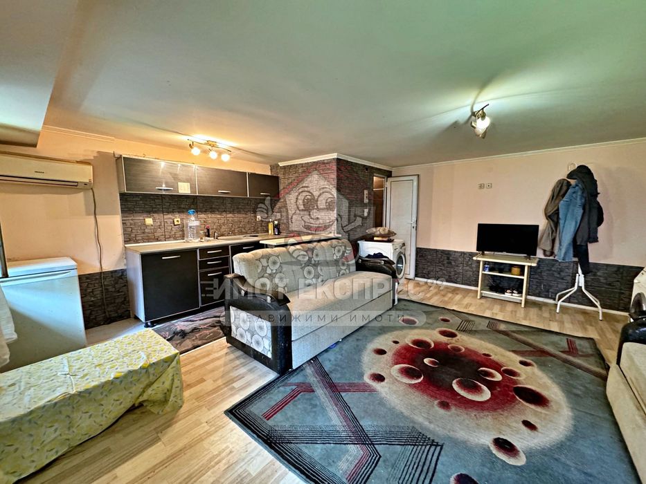 Продава се Етаж от къща в Асеновград - 178 кв.м за 675 €/кв.м - Снимка #22