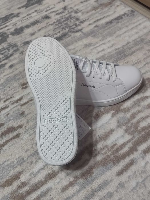 Чисто нови ,на мен са ми големи