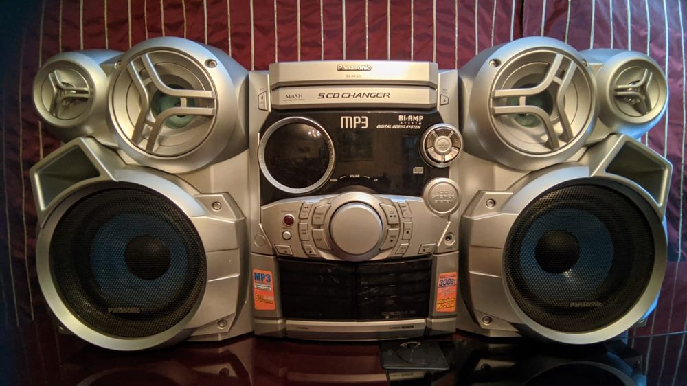 Музыкальный центр