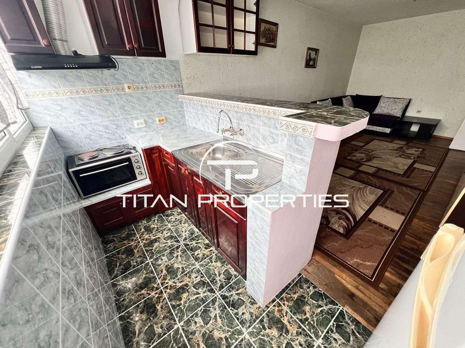 Дава се под наем Двустаен апартамент в Бургас, Лазур - 51 кв.м за 346.8 € - Снимка #1