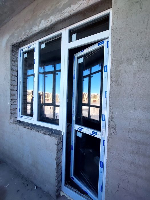 Продам окна с дверью производства Бельгии