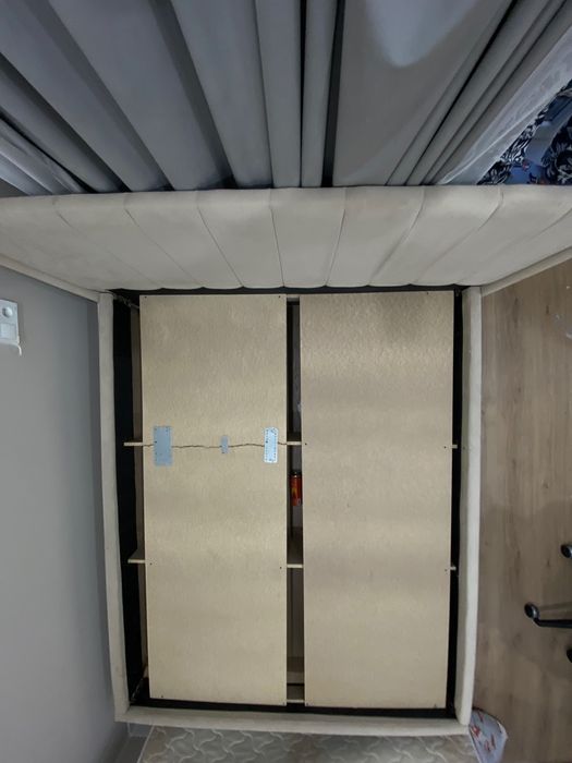 кровать с матрасом