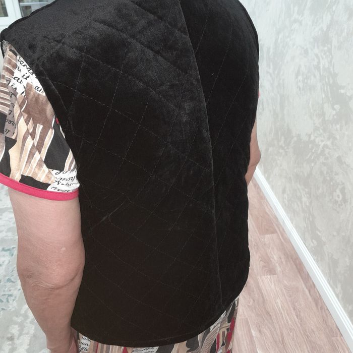Продам Жилетка (кәжекей)