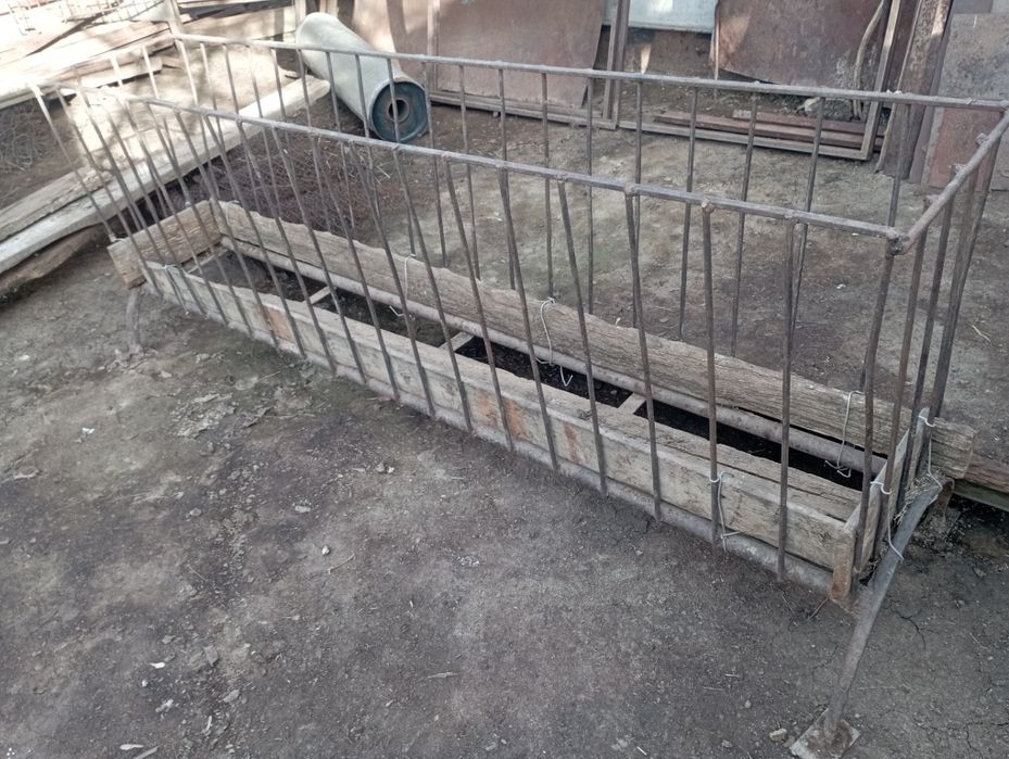 Продам кормушки для животных