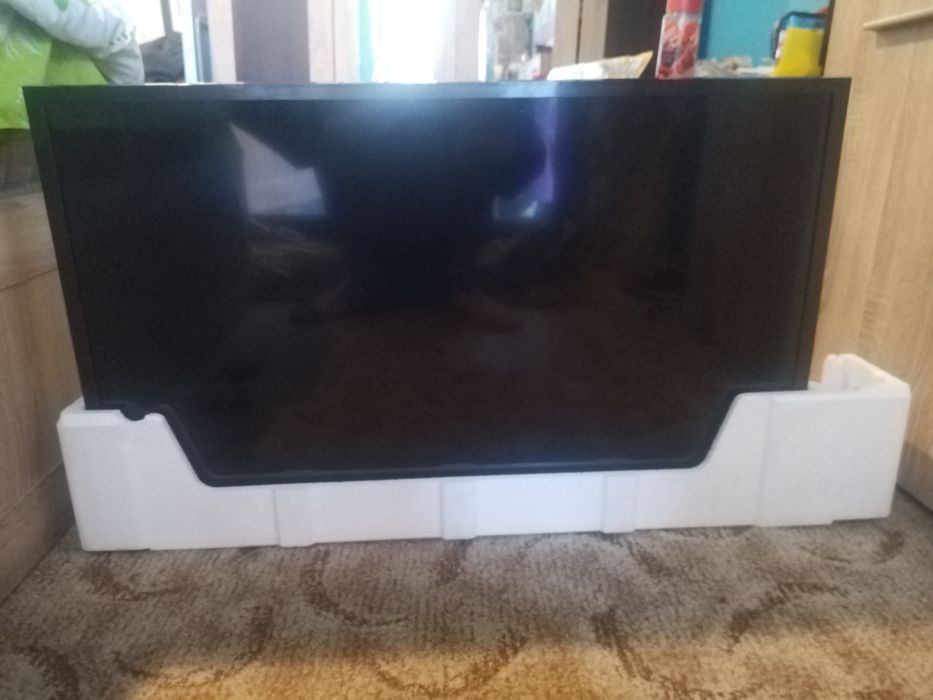 Samsung UE32T5372CU
Diagonală: 32" (aprox. 81 cm)
Model code: UE32T537
