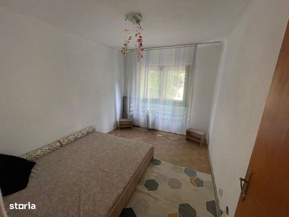 Apartament 3 camere, etaj 1/4,2 bai,69 mp, centrala,bloc 1981-Militari