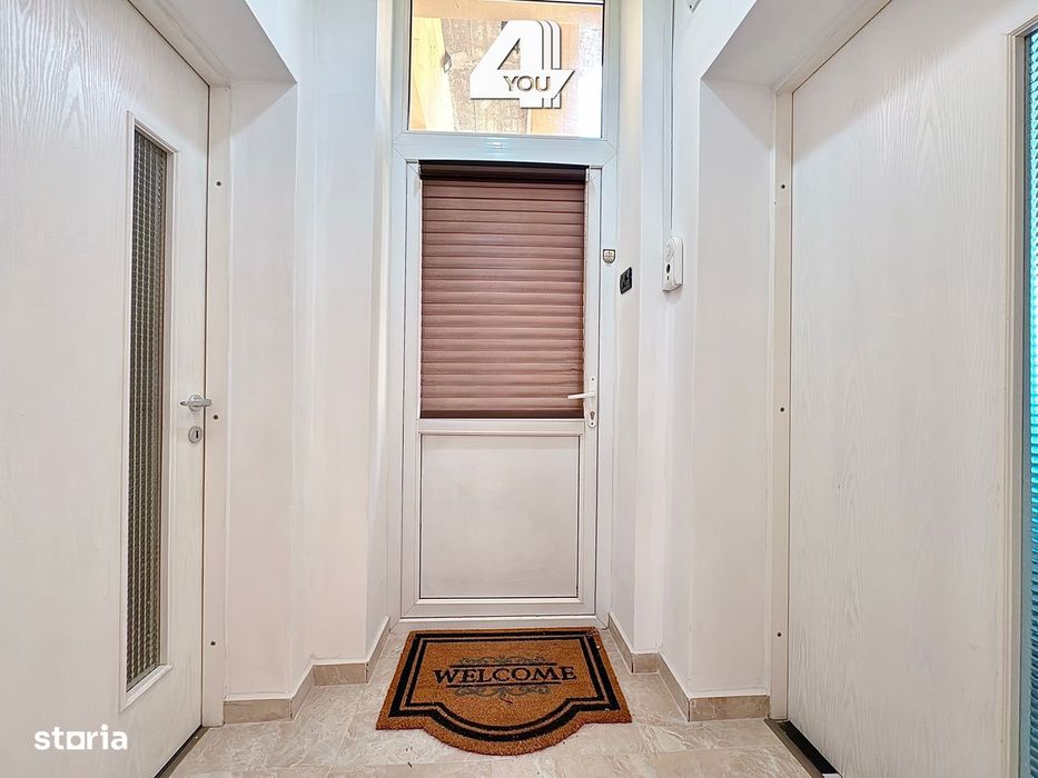 Închiriez apartament 3 camere, Ultracentral, B-dul. Revoluției, et.1