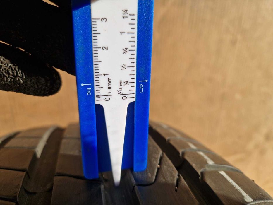 1 Pirelli R18 225/45 Лятна гума DOT4121