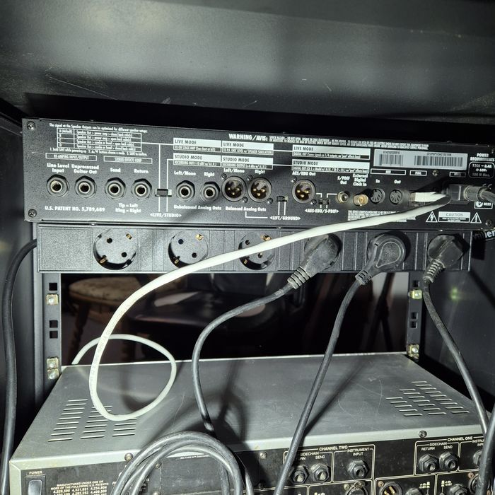 Line6 POD PRO Rack cu Line6 Floor Board