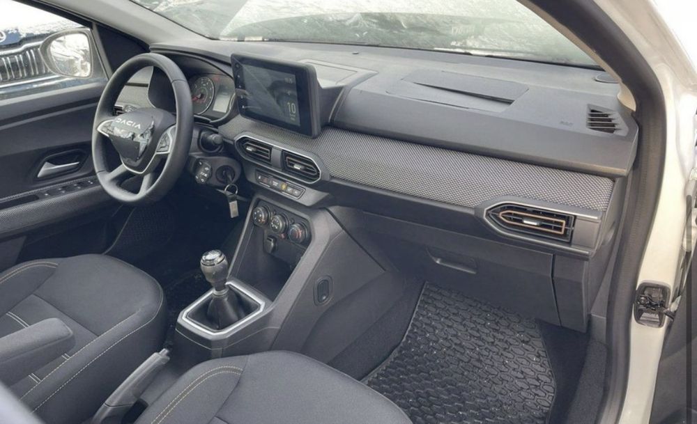 Vând Dacia Sandero Stepway 2024 12700 km