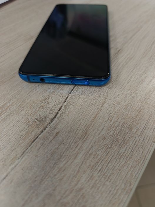 Продам телефон Xiaomi 9t