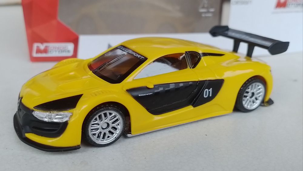 Продавам Renault RS01, мащаб 1/43