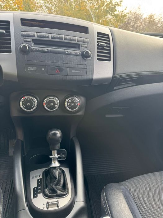 Mitsubishi Outlander 2010