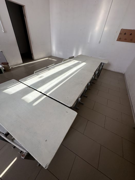 Парты и стулья для учебы