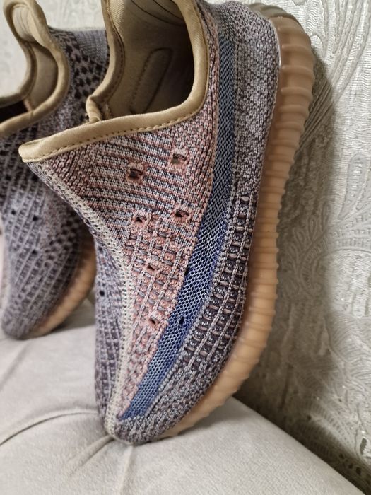 Yeezy 40 unisex noi