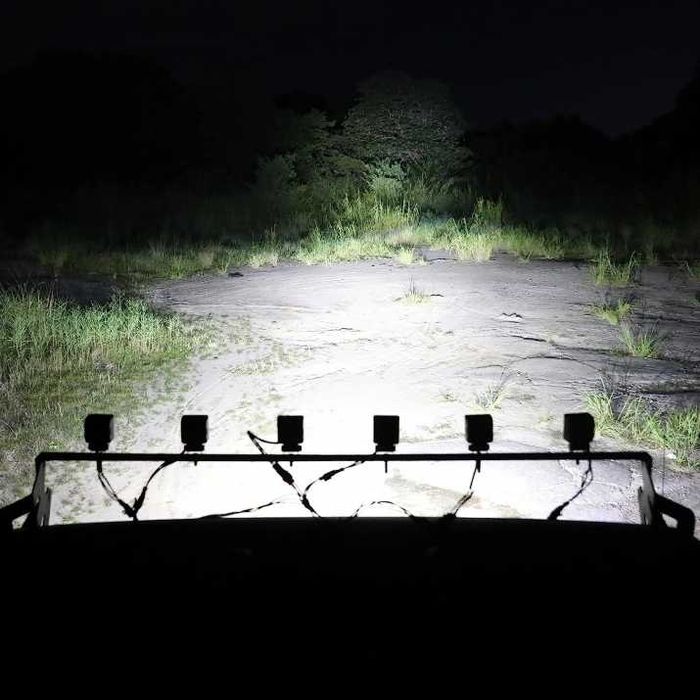 Комплект 4 Броя LED Халогени Фарове за Джип Офроуд Offroad с бял DRL