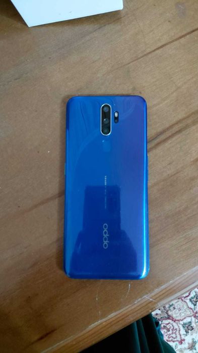 телефон Oppo A9 в нормальном состоянии