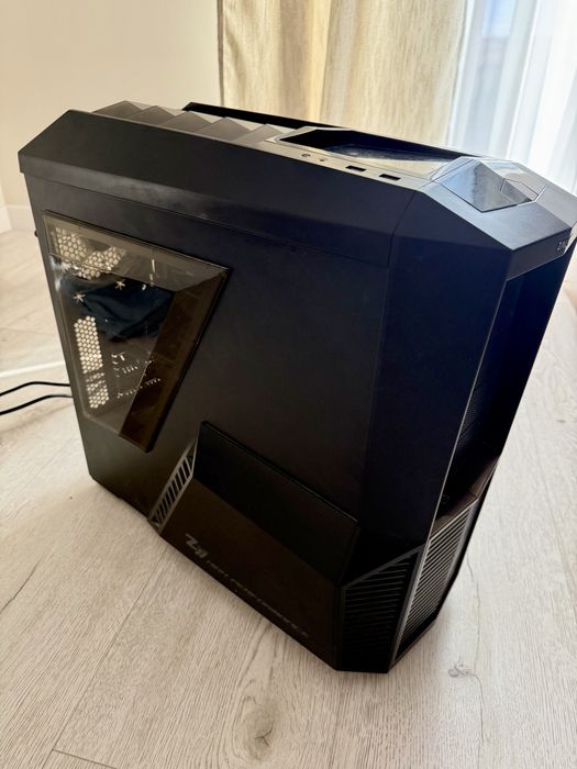 Unitate PC gaming i5-4690K, GTX 970 4 GB, 16 GB RAM, placă Z97, sursă 750 W