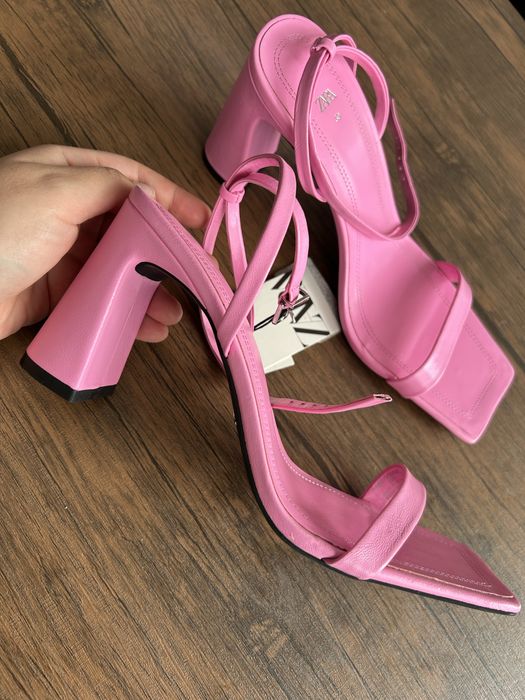 Дамски сандали Зара