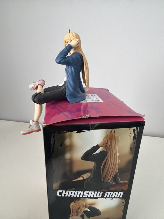 Figurina Chainsaw man: Power PVC noua, cutie putin uzata originala
