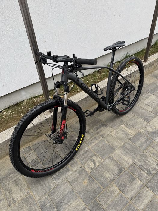 Bicicleta orbea rockshox pe aer