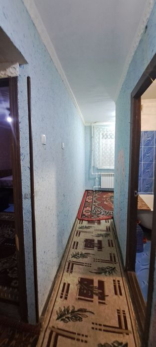 КВАРТИРА ИЖАРАГА БЕРИЛАДИ!
 Манзил: Чирчиқ шахар
2-микрараён хавас 
 1