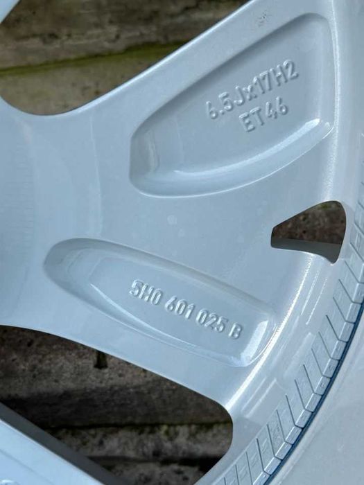 Jante NOI R17 Golf 7/8,Passat,Troc,Octavia, Audi A3/A4 205 50r17 IARNA