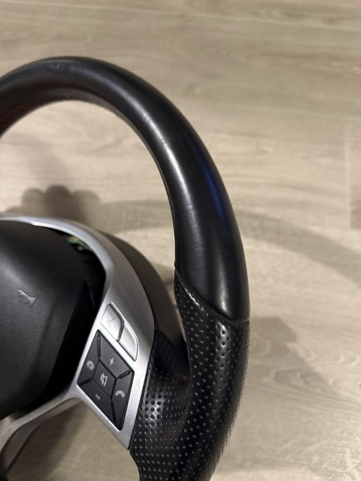 Волан Mercedes W212 AMG Мерцедес с пера