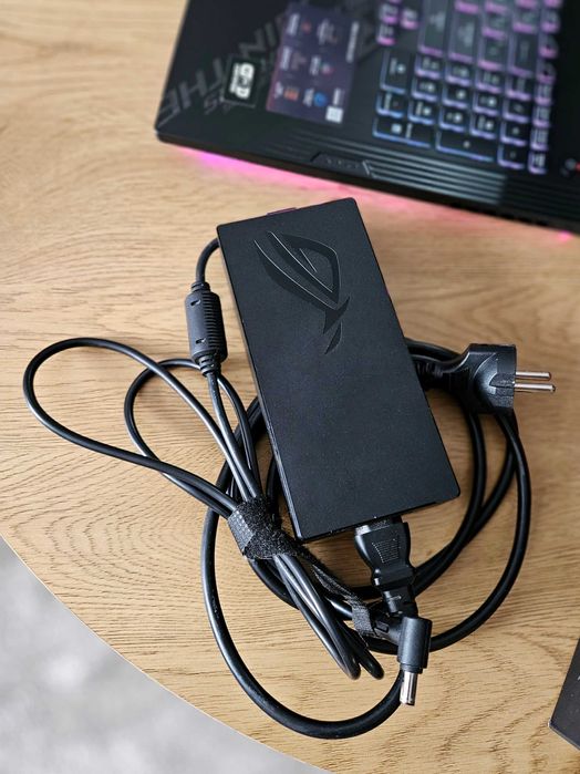 Laptop Gaming Asus ROG Strix G17 i7 / RTX 2060 / 32GB RAM / 144Hz