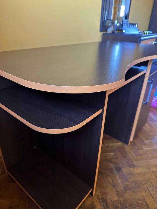 Продавам мебели в отлично състояние