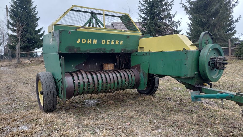 Presa baloti dreptunchiulari Jonh Deere
