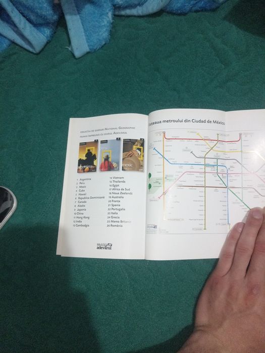 Vând ghidul Mexicului din colecția national geografic