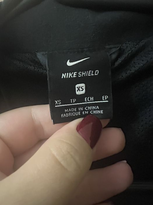 Nike дамско яке (пролет-есен)