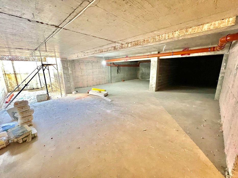 Дава се под наем Гараж / Паркомясто в Русе, Център - 18 кв.м за 102 € - Снимка #3