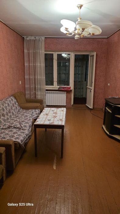 Аренда метро беруни 4.хонали оилага берилади