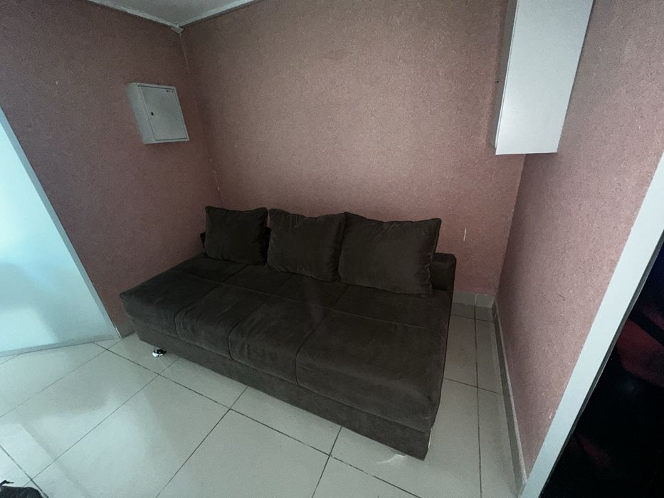 Мебел диван 3 подушки